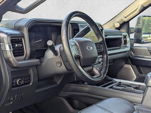 Avalanche 2025 Ford F-350 Platinum