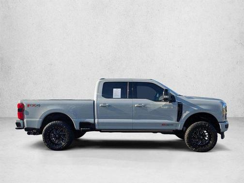 Avalanche 2025 Ford F-350 Platinum