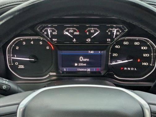 White Frost Tricoat 2022 GMC Sierra 2500 SLT