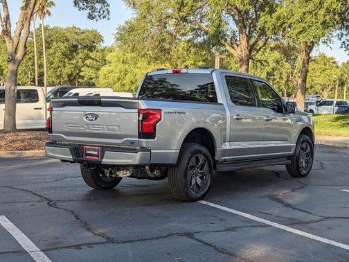 2025 Ford F-150 Lightning Flash