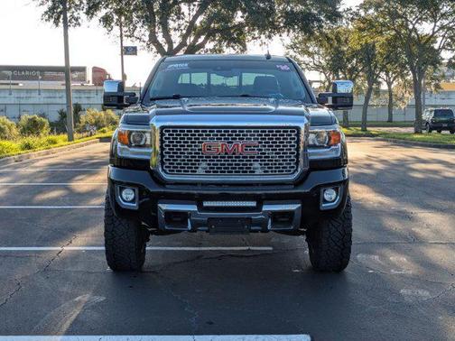 2016 GMC Sierra 2500 Denali