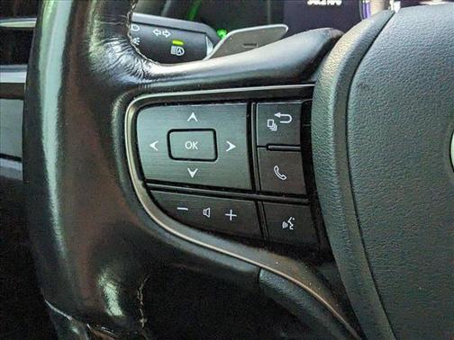2019 Lexus ES 300h Base