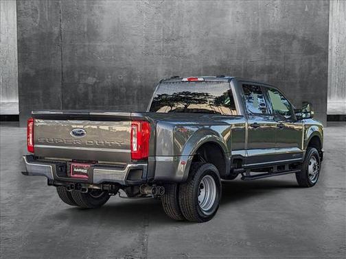 2025 Ford F-350 XLT