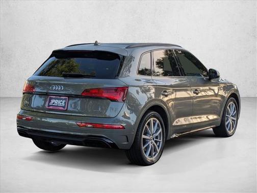 Chronos Gray Metallic 2023 Audi Q5 55 S line Prestige
