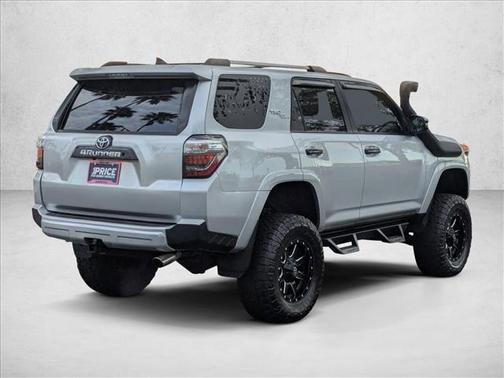 Classic Silver Metallic 2018 Toyota 4Runner TRD Off Road Premium
