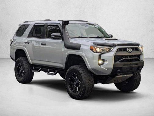 Classic Silver Metallic 2018 Toyota 4Runner TRD Off Road Premium