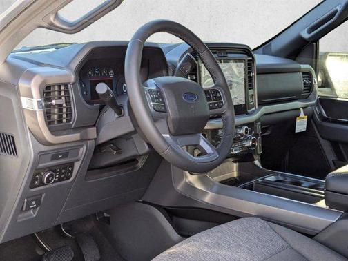 Avalanche 2026 Ford F-150 XLT