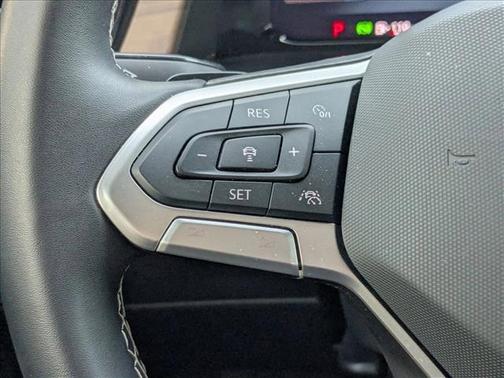 Deep Black Pearl [Bl 2025 Volkswagen Atlas 2.0T SE w/Technology