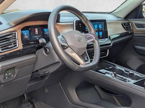Deep Black Pearl [Bl 2025 Volkswagen Atlas 2.0T SE w/Technology