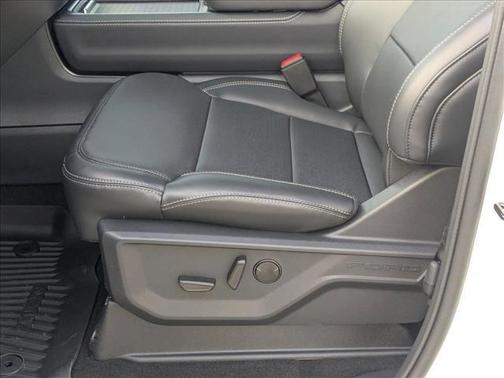 Star White Metallic Tri-Coat 2026 Ford Expedition Max Platinum