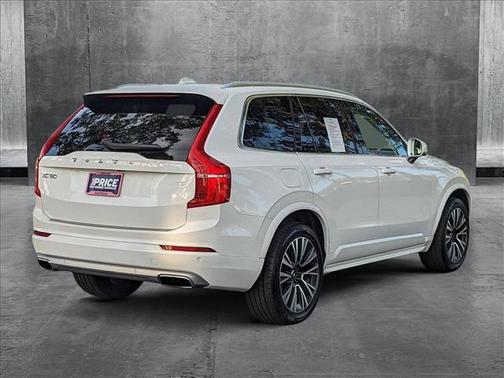 2021 Volvo XC90 T5 Momentum
