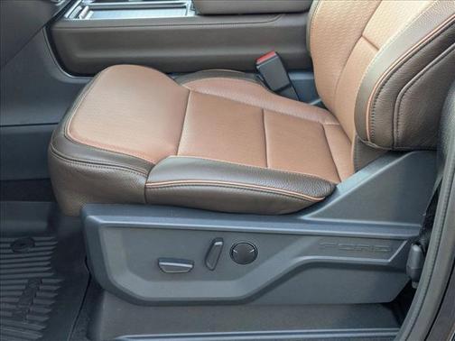 Agate Black Metallic 2026 Ford Expedition King Ranch