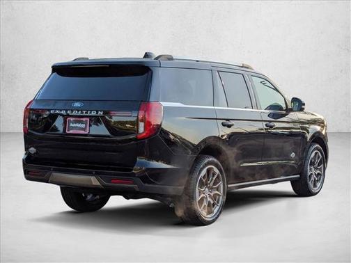 Agate Black Metallic 2026 Ford Expedition King Ranch