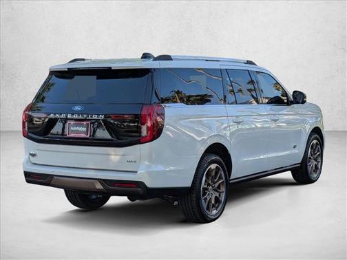Star White Metallic Tri-Coat 2026 Ford Expedition Max King Ranch