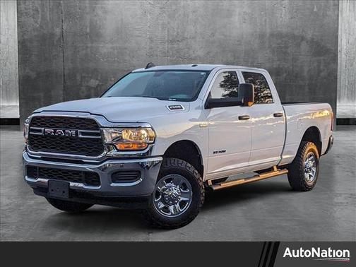 2022 RAM 2500 Tradesman Crew Cab 4x4 6'4' Box