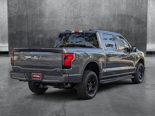 2025 Ford F-150 Lightning XLT