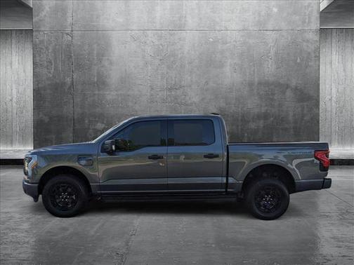 2025 Ford F-150 Lightning XLT
