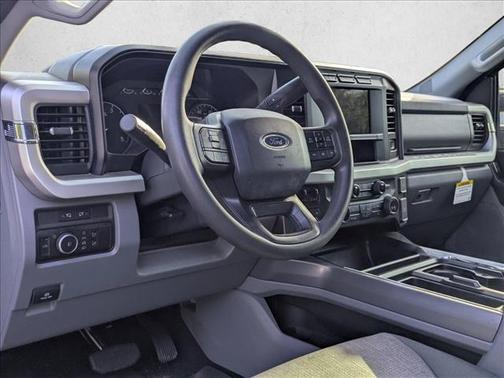 Oxford White 2024 Ford F-350 XLT