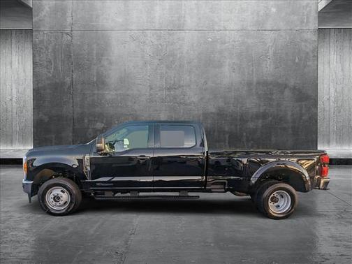 2025 Ford F-350 XLT