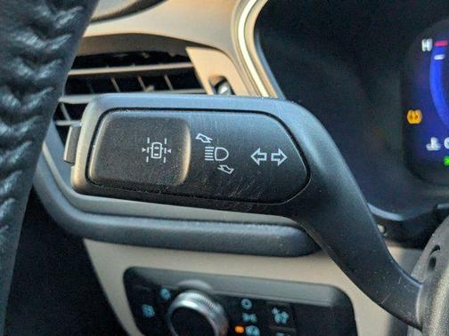 Rapid Red Metallic Tinted Clearcoat 2020 Ford Escape SE