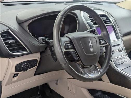 2019 Lincoln Nautilus Reserve