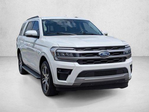 Star White Metallic Tri-Coat 2023 Ford Expedition XLT