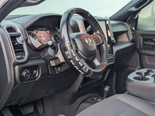 2022 RAM 3500 Tradesman Crew Cab 4x4 8' Box