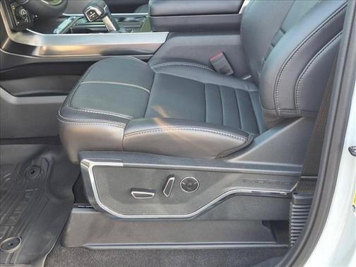 Avalanche 2026 Ford F-150 Platinum