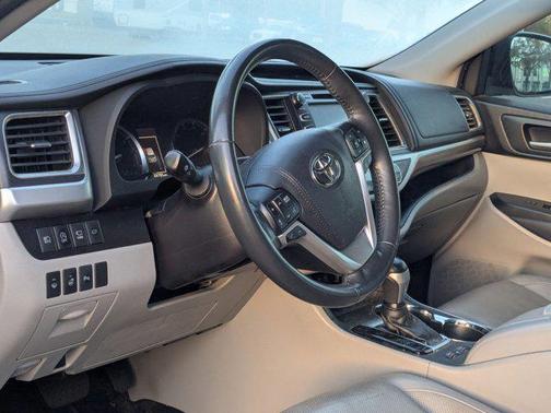 2018 Toyota Highlander Limited Platinum