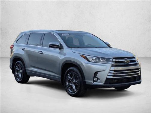 Celestial Silver Metallic 2018 Toyota Highlander Limited Platinum