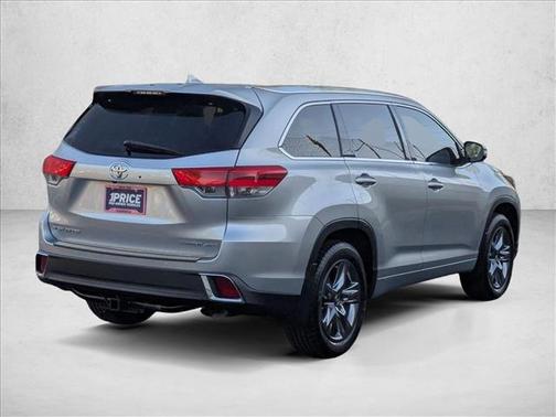 Celestial Silver Metallic 2018 Toyota Highlander Limited Platinum