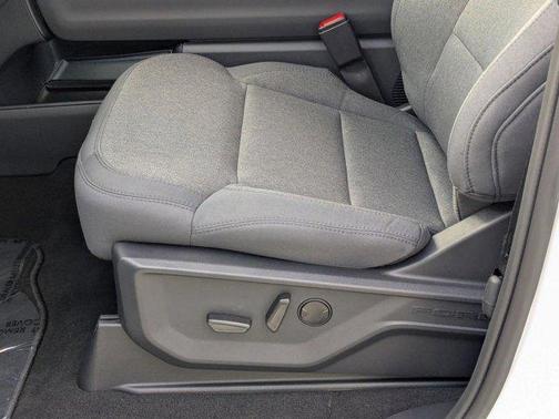 Oxford White 2026 Ford Expedition Active