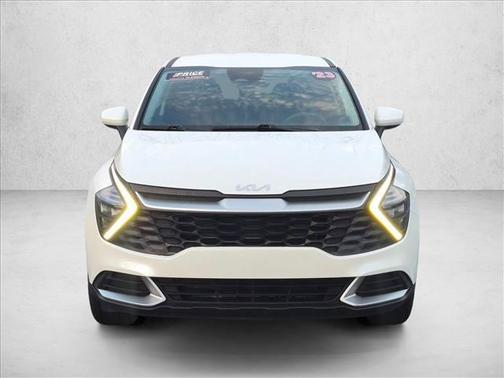 Snow White Pearl 2023 Kia Sportage LX
