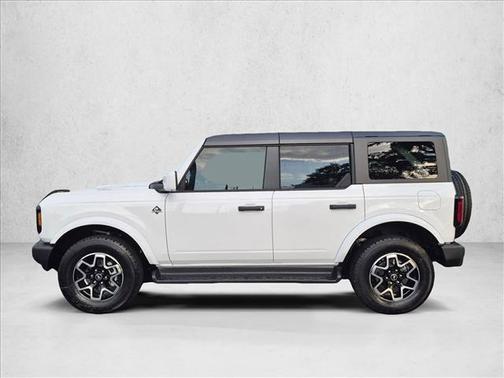 Oxford White 2026 Ford Bronco Outer Banks