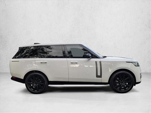 Fuji White 2023 Land Rover Range Rover P400 SE