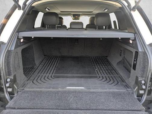 Fuji White 2023 Land Rover Range Rover P400 SE