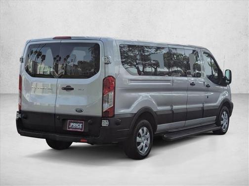 Ingot Silver Metallic 2018 Ford Transit-350 XLT