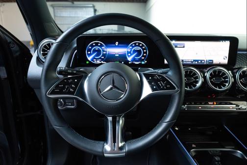 2024 Mercedes-Benz EQB 300 4MATIC