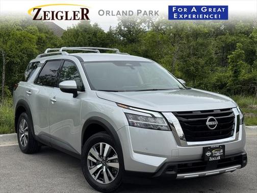 2024 Nissan Pathfinder SL 4WD