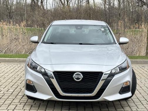 2022 Nissan Altima S FWD
