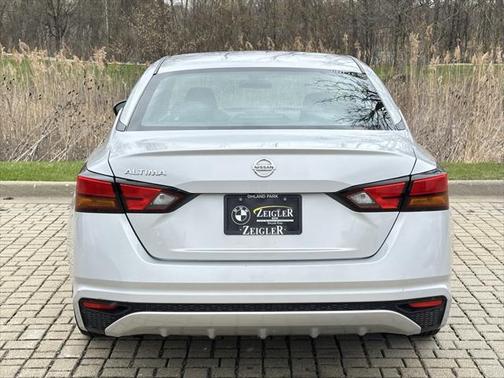 2022 Nissan Altima S FWD