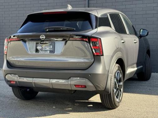 2025 Nissan Kicks SV