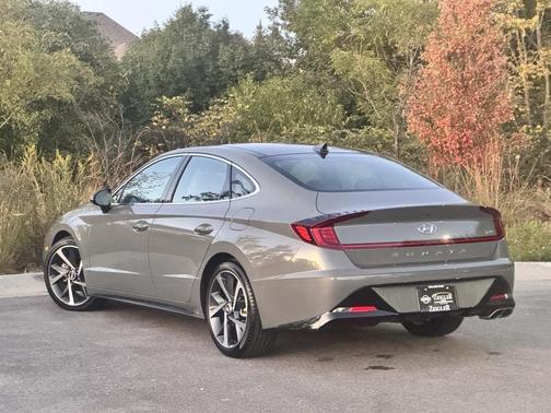 2022 Hyundai SONATA SEL Plus