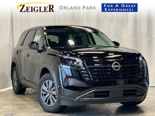 2026 Nissan Pathfinder S