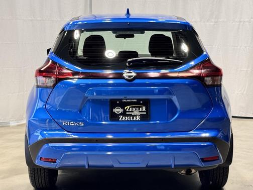 2023 Nissan Kicks S