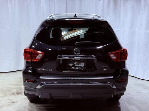 2020 Nissan Pathfinder SL 4WD