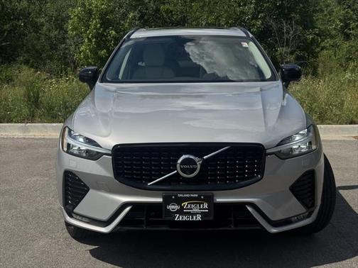 2024 Volvo XC60 B5 Plus Dark Theme