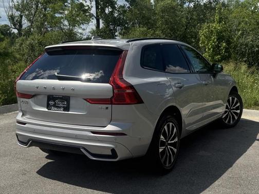 2024 Volvo XC60 B5 Plus Dark Theme