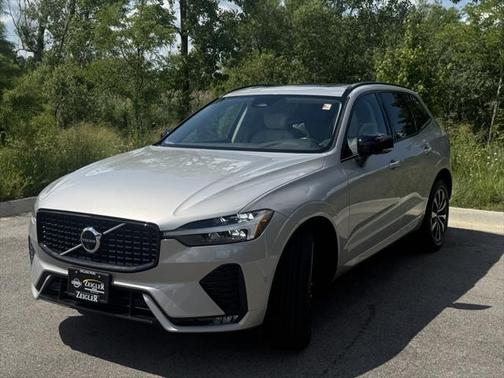 2024 Volvo XC60 B5 Plus Dark Theme