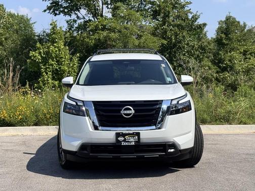 2025 Nissan Pathfinder SV 4WD